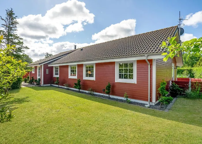 Holiday home Lovely In With Wifi