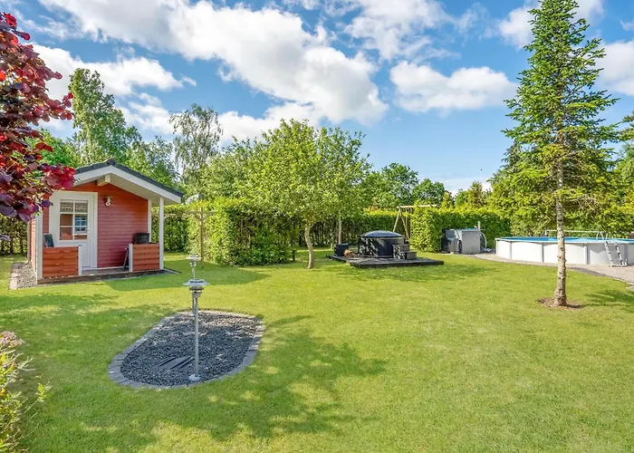 Holiday home Lovely In With Wifi Orsted (Midtjylland)